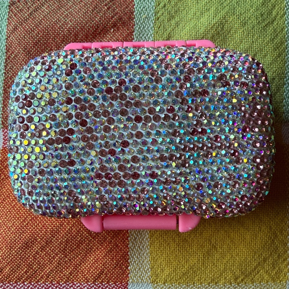 💊🩷💊SPARKLING RHINESTONE PILL CASE 💊🩷💊 NWT 💊🩷💊